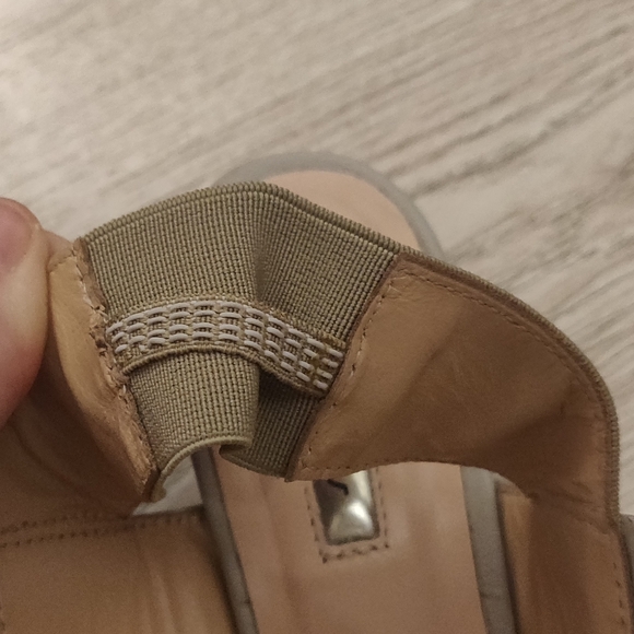 BYBLOS (made in Italy) Beige Ballet Genuine Leather Flats - Picture 10 of 16